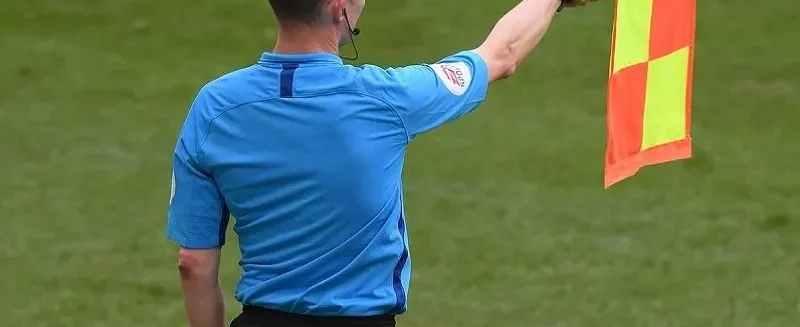 Việt Vị Trong Bóng Đá - Một Lỗi Hay Gặp Nhất Trên Sân Cỏ 6 Sơ lược về lỗi việt vị trong bóng đá bạn cần biết